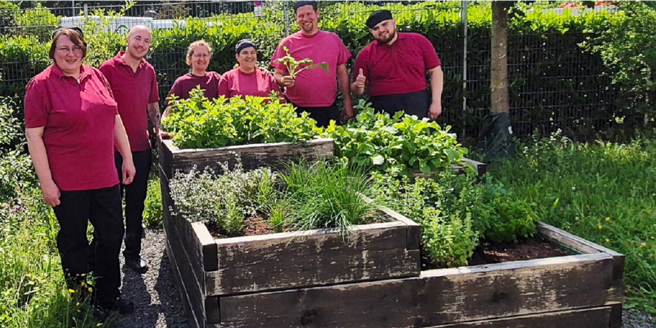 „Kein Roman ey“: Treffpunkt Kräuterbeet